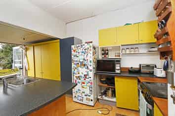 82 Ariel Street, Stratford