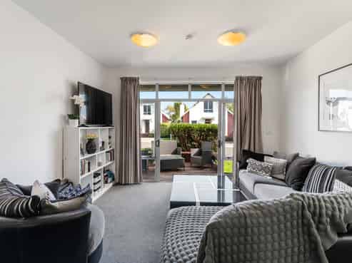 13/1420 Hamurana Road, Mourea