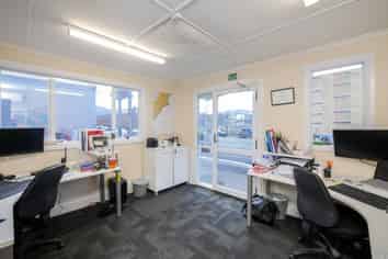 Prime Harbour investment with dual tenancy