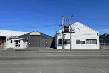 Prime Harbour investment with dual tenancy