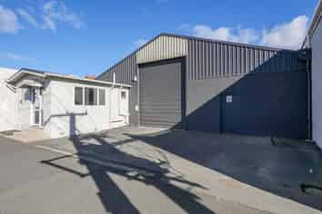 Prime Harbour investment with dual tenancy