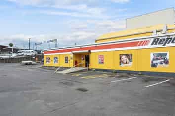 Affordable investment with international tenant