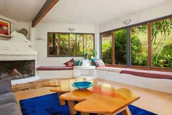 564 Fern Flat Road, Peria