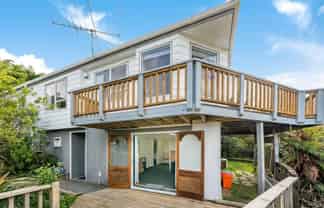 2/259 Major Drive, Kelson