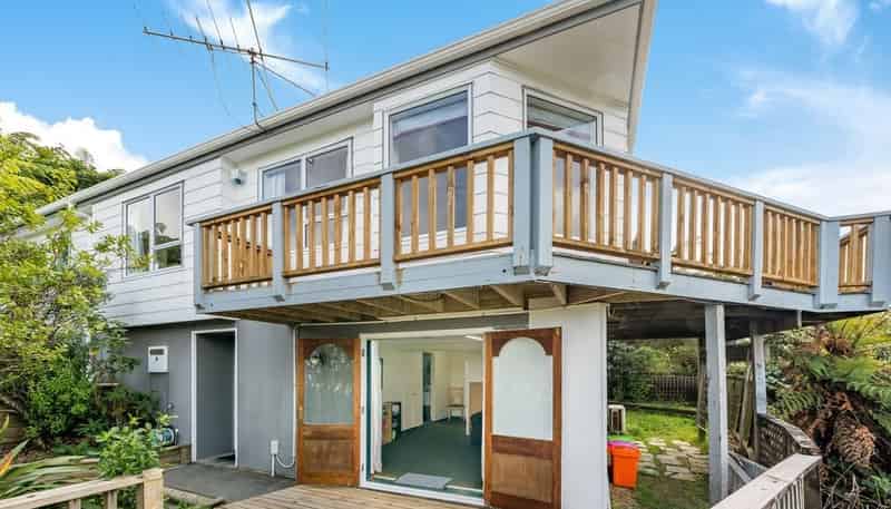 2/259 Major Drive, Kelson