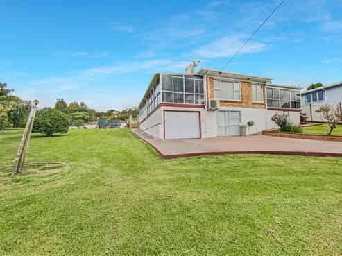 16 Toetoe Road, Otaika