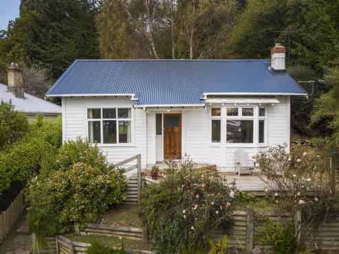 109 Kaikorai Valley Road, Glenross