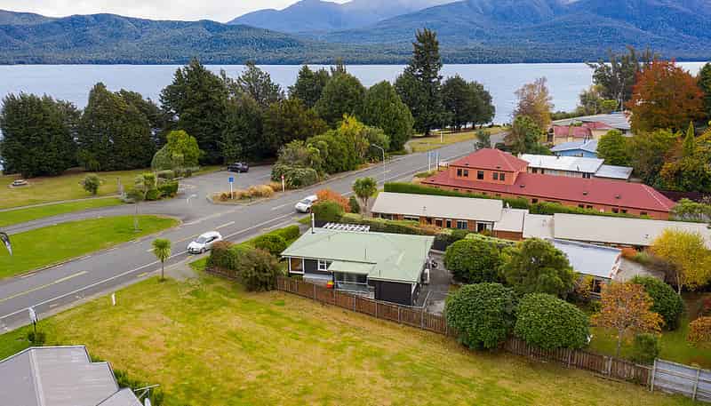 4 Lakefront Drive, Te Anau