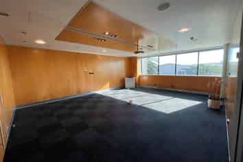 CBRE - Corporate Carbine Road Office