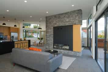 18 Selkirk Street, Roslyn