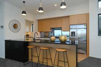 18 Selkirk Street, Roslyn