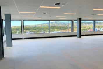 Full floor office space in Ormiston Town Centre