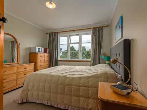 14 and 16 Freyberg Street, Roslyn