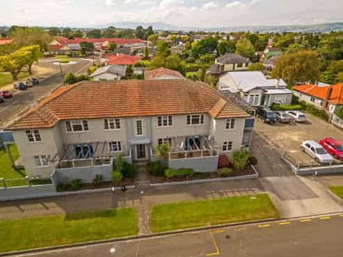 14 and 16 Freyberg Street, Roslyn