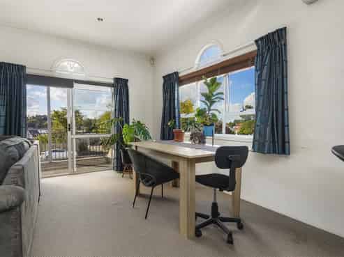 3/53 Lake Crescent, Hamilton Lake