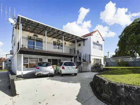 3/53 Lake Crescent, Hamilton Lake