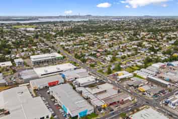 WAIRAU OFFICE WAREHOUSE