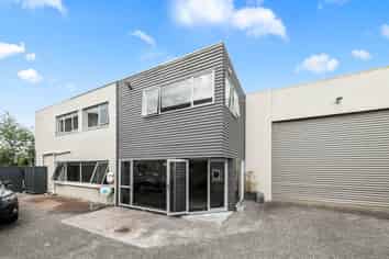 WAIRAU OFFICE WAREHOUSE