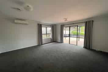 33A Stewart Gibson Place, The Gardens