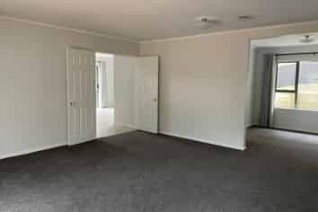 33A Stewart Gibson Place, The Gardens