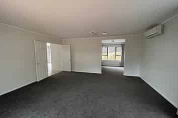 33A Stewart Gibson Place, The Gardens