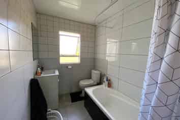 52 Argyle Street, Hawera