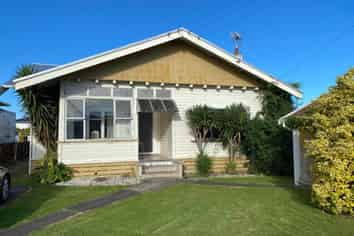 52 Argyle Street, Hawera