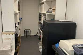 Modern 200sqm Office and Warehouse Unit 