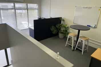 Modern 200sqm Office and Warehouse Unit 