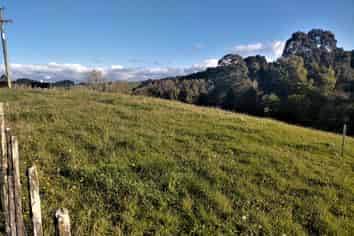 1764 Tarata Road, Tarata