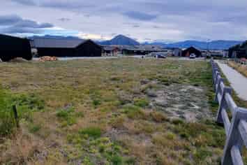 37 Kingfisher Crescent, Albert Town