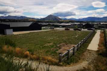 37 Kingfisher Crescent, Albert Town