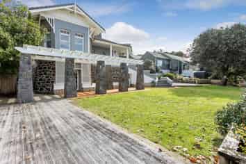 15 Buckley Road, Epsom