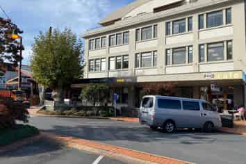 PREMIUM FIRST FLOOR OFFICE – TWO CAR PARKS