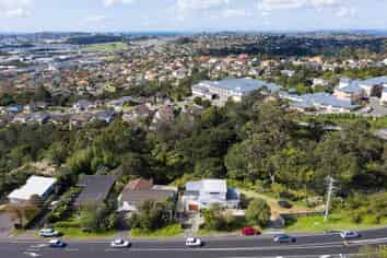 135 Albany Highway, Unsworth Heights