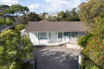 135 Albany Highway, Unsworth Heights