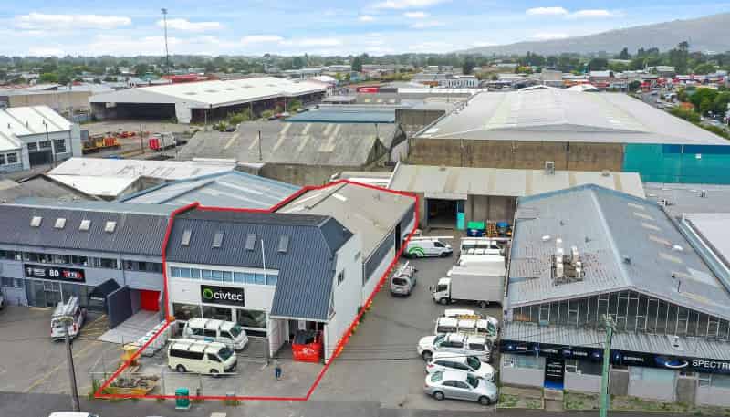 78 Thackeray Street, Waltham