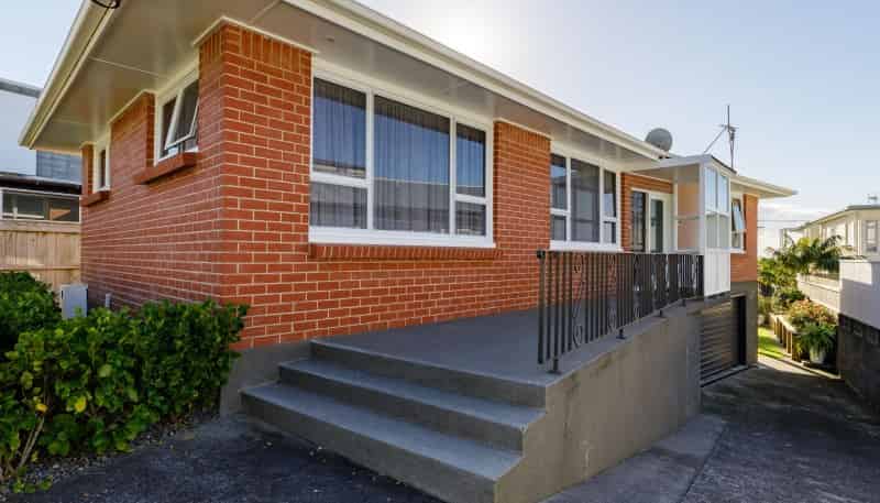 15 McLean Street, Strandon