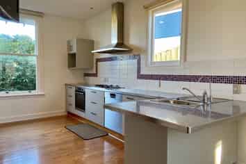 22 Selkirk Street, Roslyn