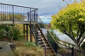 22 Selkirk Street, Roslyn