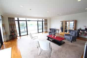 1/97 Jervois Road, Herne Bay