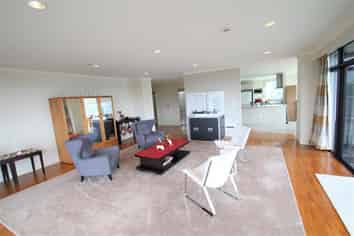 1/97 Jervois Road, Herne Bay