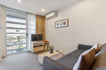 810/17 Amersham Way, Manukau