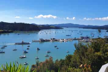 14 Sir George Back Street, Opua