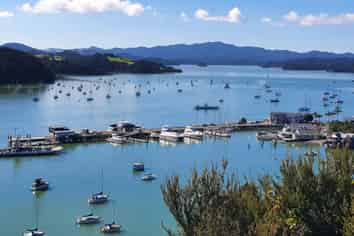 14 Sir George Back Street, Opua