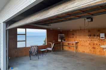 8A and 8B Crispe Road, Clarks Beach