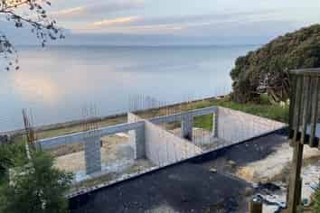 8A and 8B Crispe Road, Clarks Beach