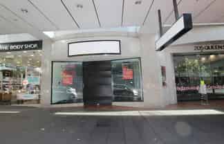 Exemplary retail frontage on Queen Street