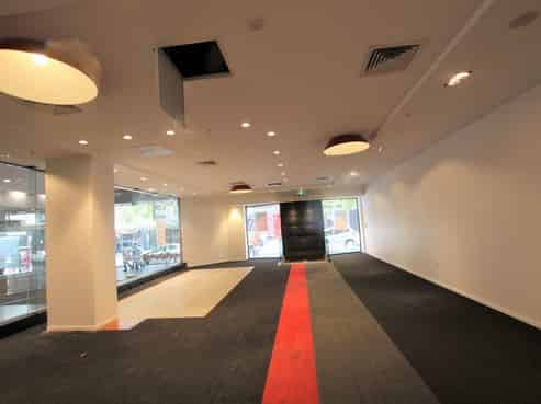 Exemplary retail frontage on Queen Street