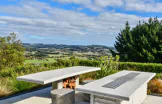 911 Old North Road, Waimauku